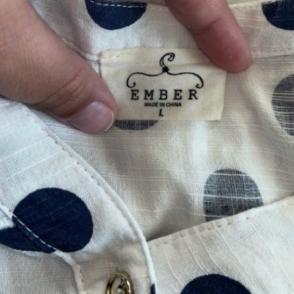 Ember Women’s Sleeveless Blue Polka dot top, size L - Picture 5 of 5